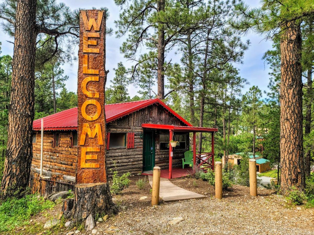 Sierra Blanca Cabins Hotel Ruidoso Bagian luar foto