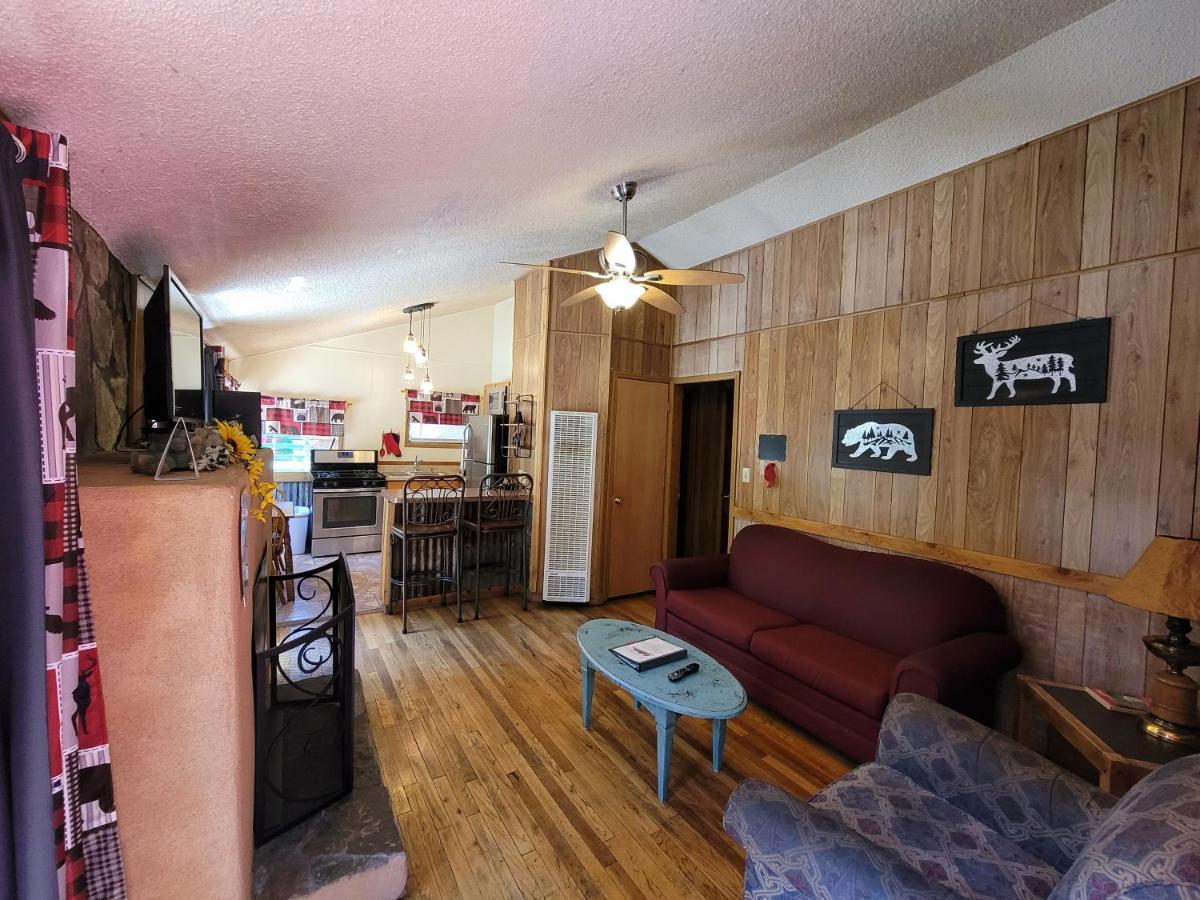Sierra Blanca Cabins Hotel Ruidoso Bagian luar foto